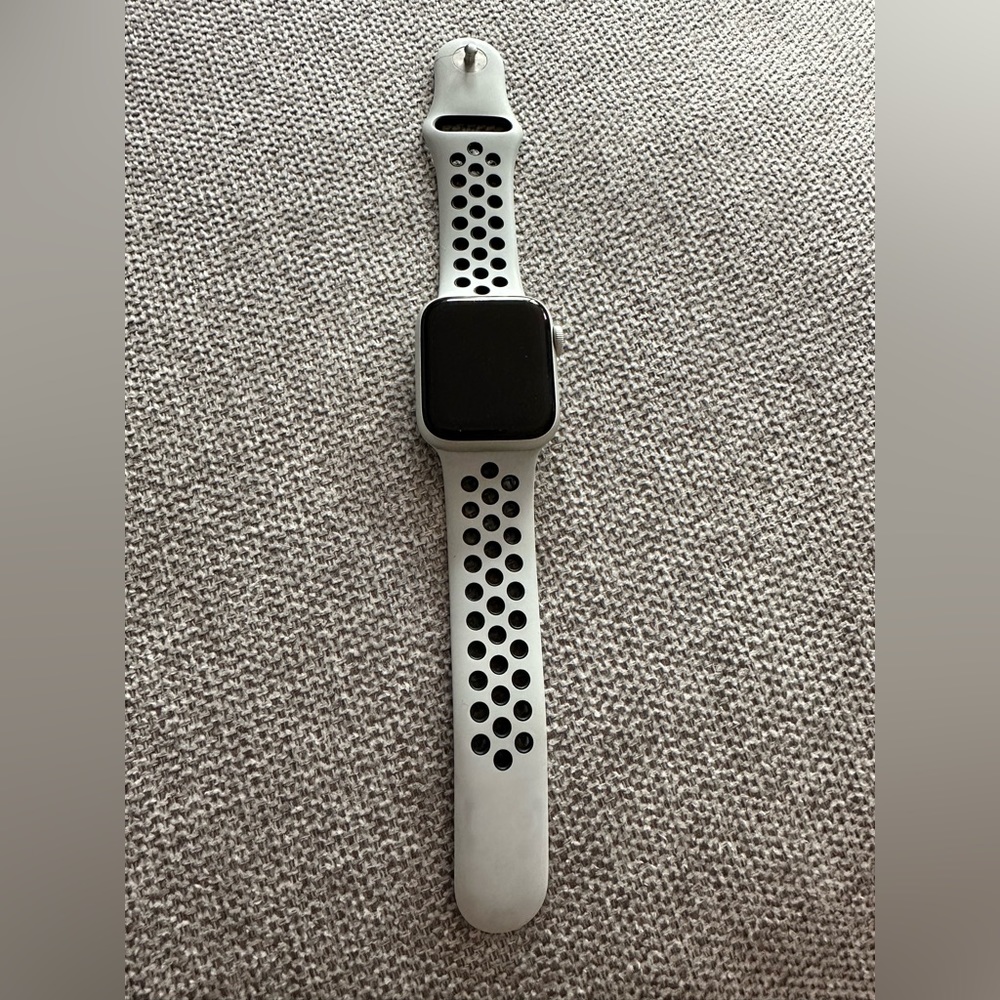Apple Watch Series 5 Nike